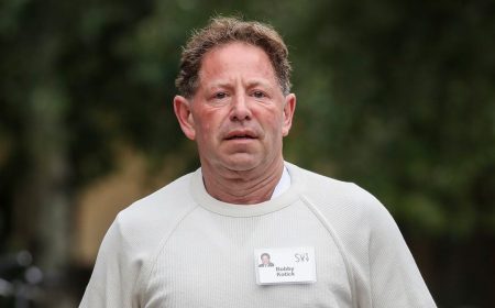 Microsoft todavía no ha decidido que pasará con Bobby Kotick