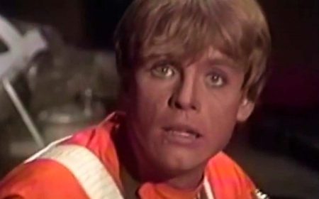 Mark Hamill defiende el polémico especial de navidad de Star Wars