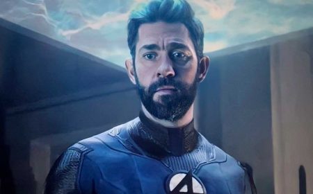 Sam Raimi habla sobre tener a John Krasinski como Reed Richards
