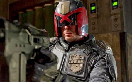Karl Urban quiere volver a interpretar al Juez Dredd