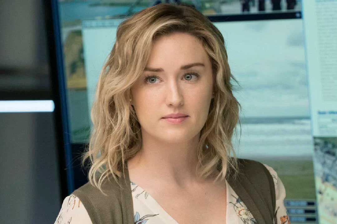 Ashley Johnson 