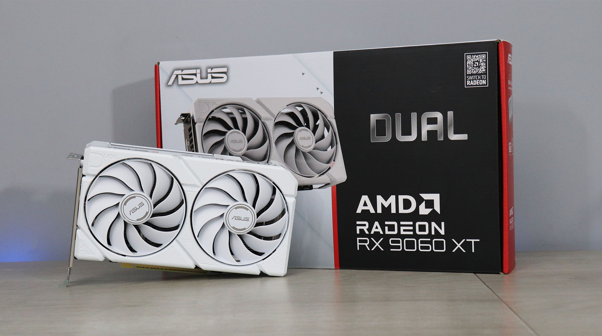 Imagen de ASUS DUAL RADEON RX 9060XT 16GB WHITE EDITION– REVIEW